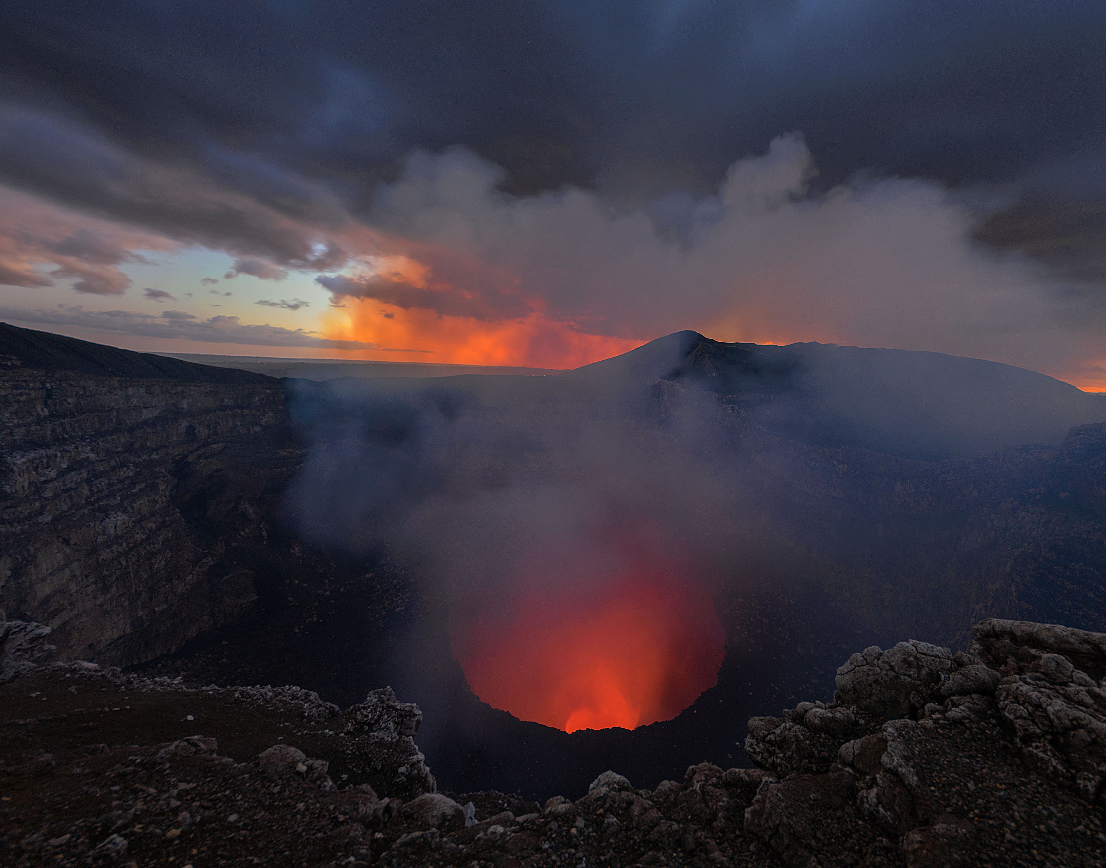 Masaya Volcano Night Tour from Granada 3