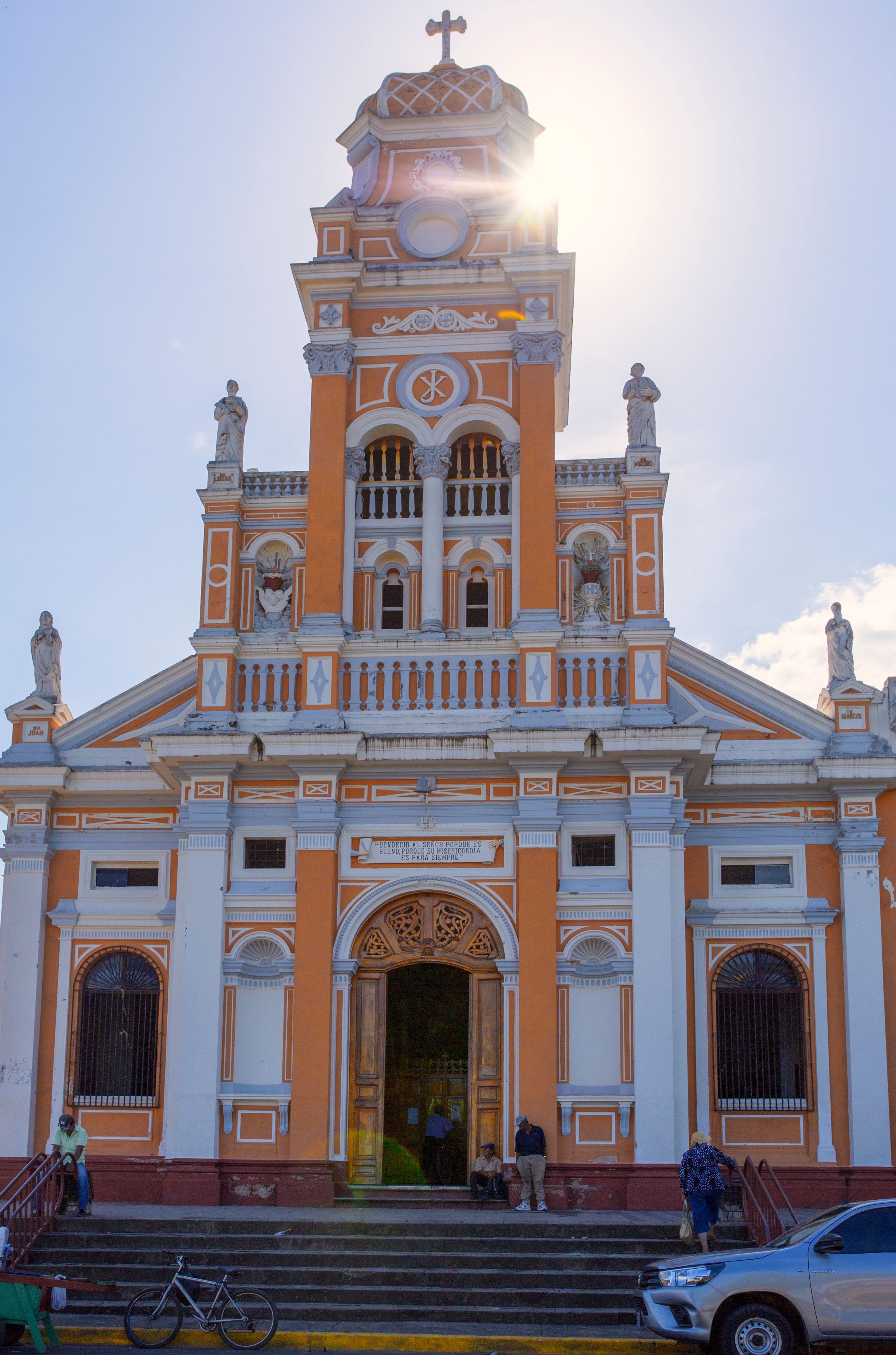 Best Granada Nicaragua City Tour | Culture, Views & History